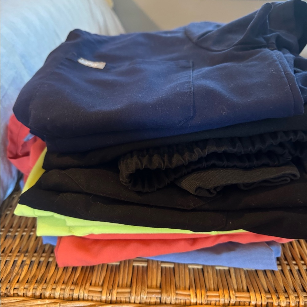 FIGS scrubs bundle!!!!